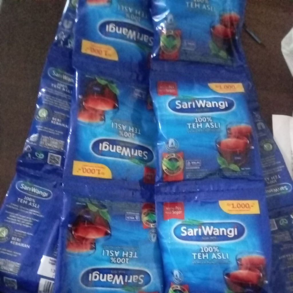 

(1 renceng) teh asli sariwangi saset 6 pcs,isi 4/pcs