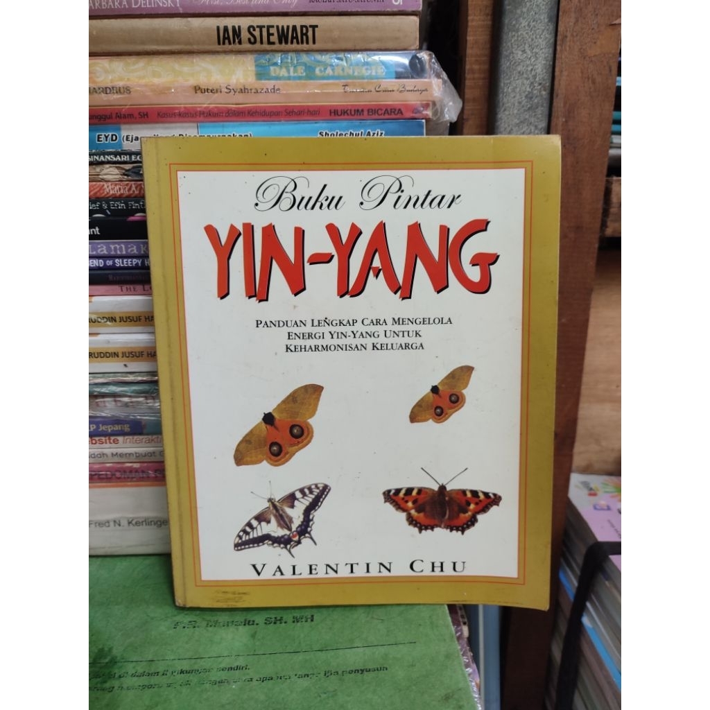 buku YIN-YANG. panduan mengelola energi yin-yang utk keharmonisan keluarga. oleh valentin chu
