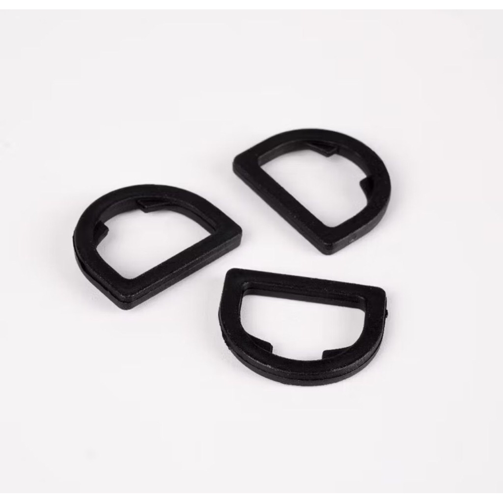 HYC RING D PLASTIK PP Hitam 2.5CM/ Ring D PLASTIK 2.5CM PP