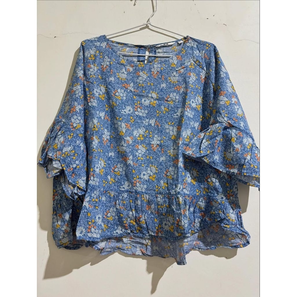 UNIQLO BATIK BLOUSE WANITA [PRELOVED]