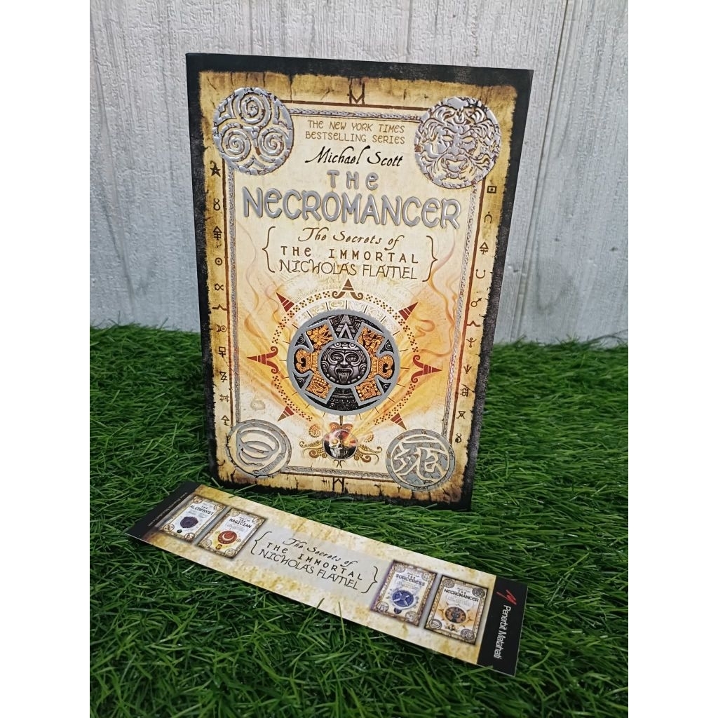 Original The Necromancer The Secrets of The Immortal Nicholas Flamel Michael Scott Bahasa Indonesia