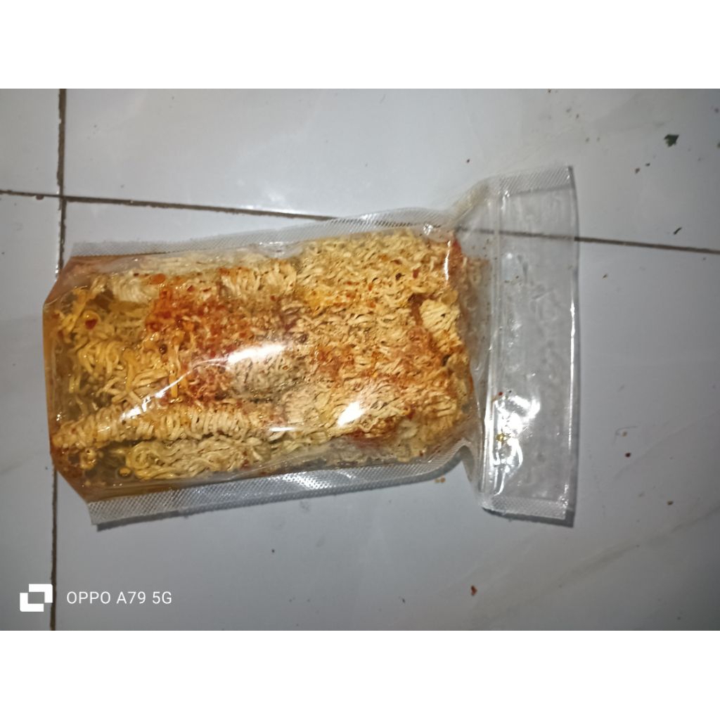 

Mie Kering Chili oil