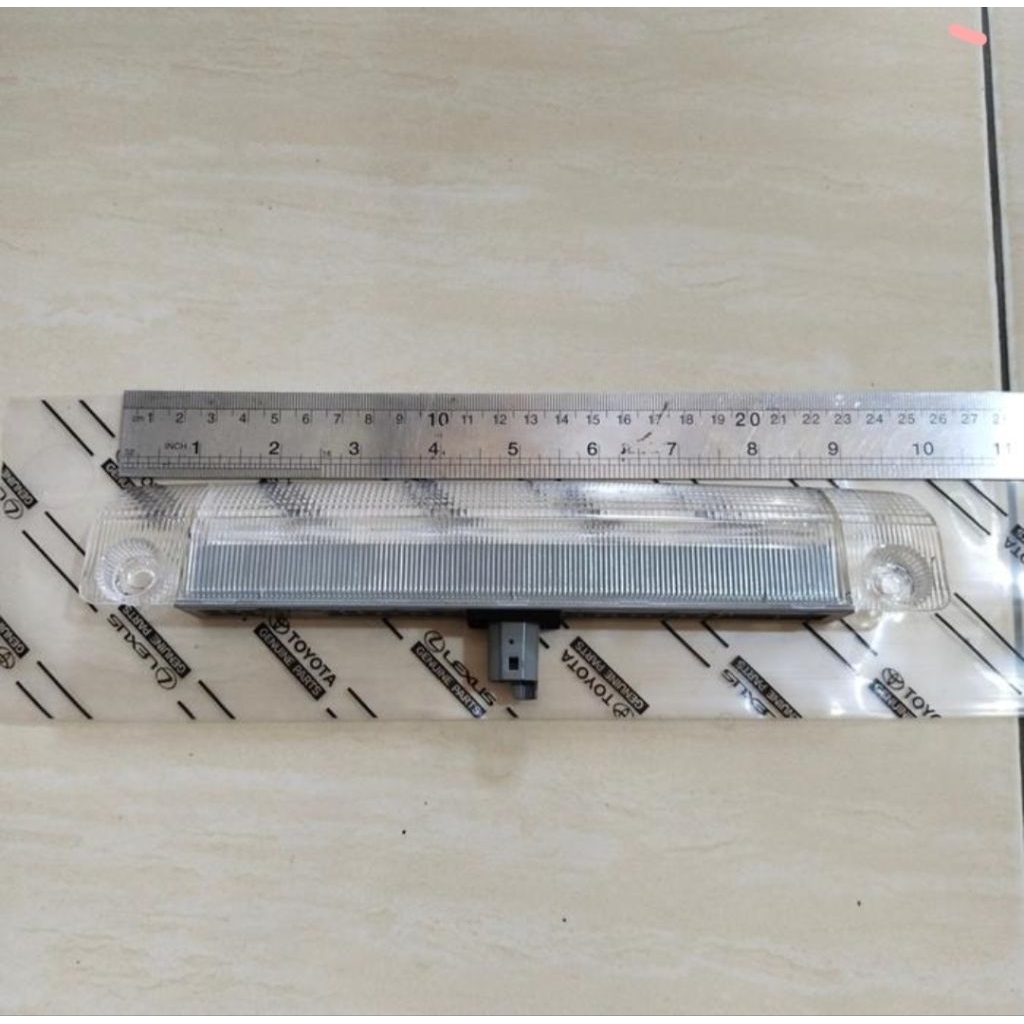 Lampu Spoiler Fortuner VRZ Lampu Rem Atas Fortuner VRZ Original