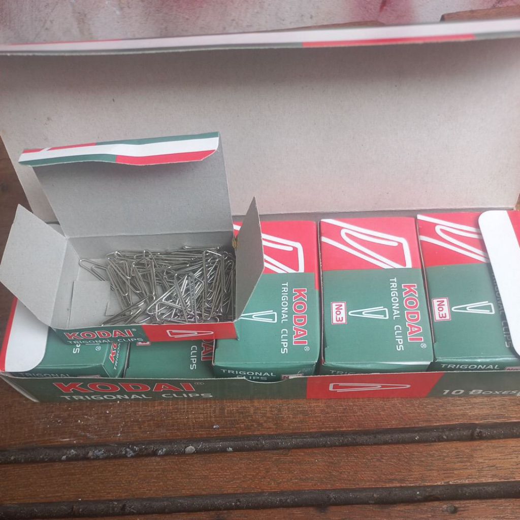 

Paper Clip No 3 Kodai 1 Box isi 10 kotak