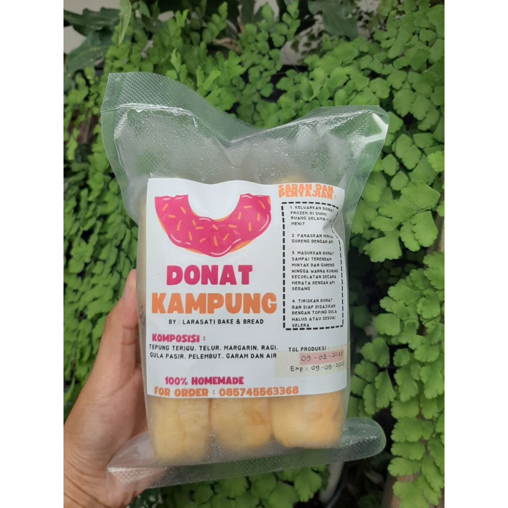 

DONAT KAMPUNG by : Larasati Bake & Bread