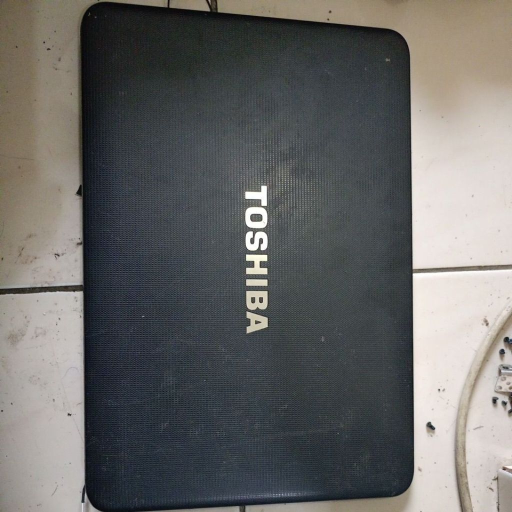 casing layar Toshiba c800