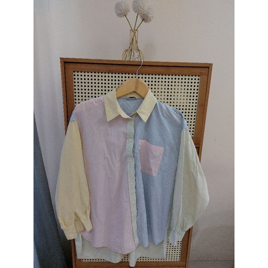 preloved kemeja salur rainbow stradivarius