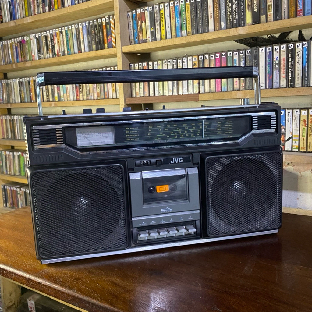 Tape JVC RC-M60 Boombox Vintage – Cocok untuk Pajangan Studio atau Café (Kondisi butuh servis)