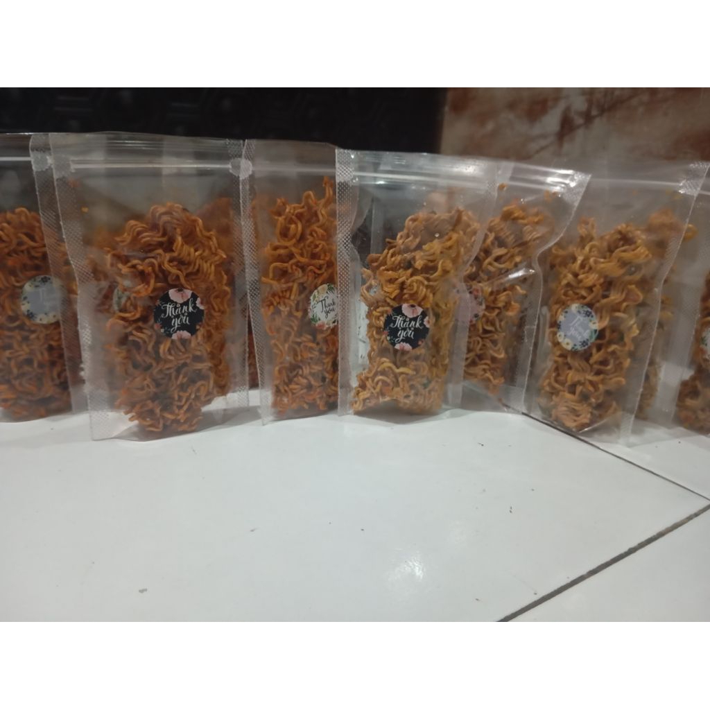 

mie kremes kriuk ada varian rasa sambel balado dan jagung manis berat90gram