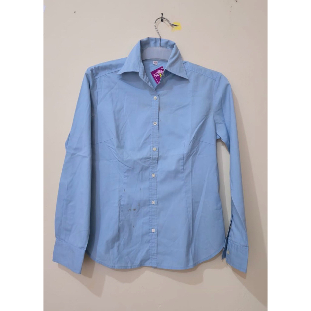 Kemeja Biru Muda