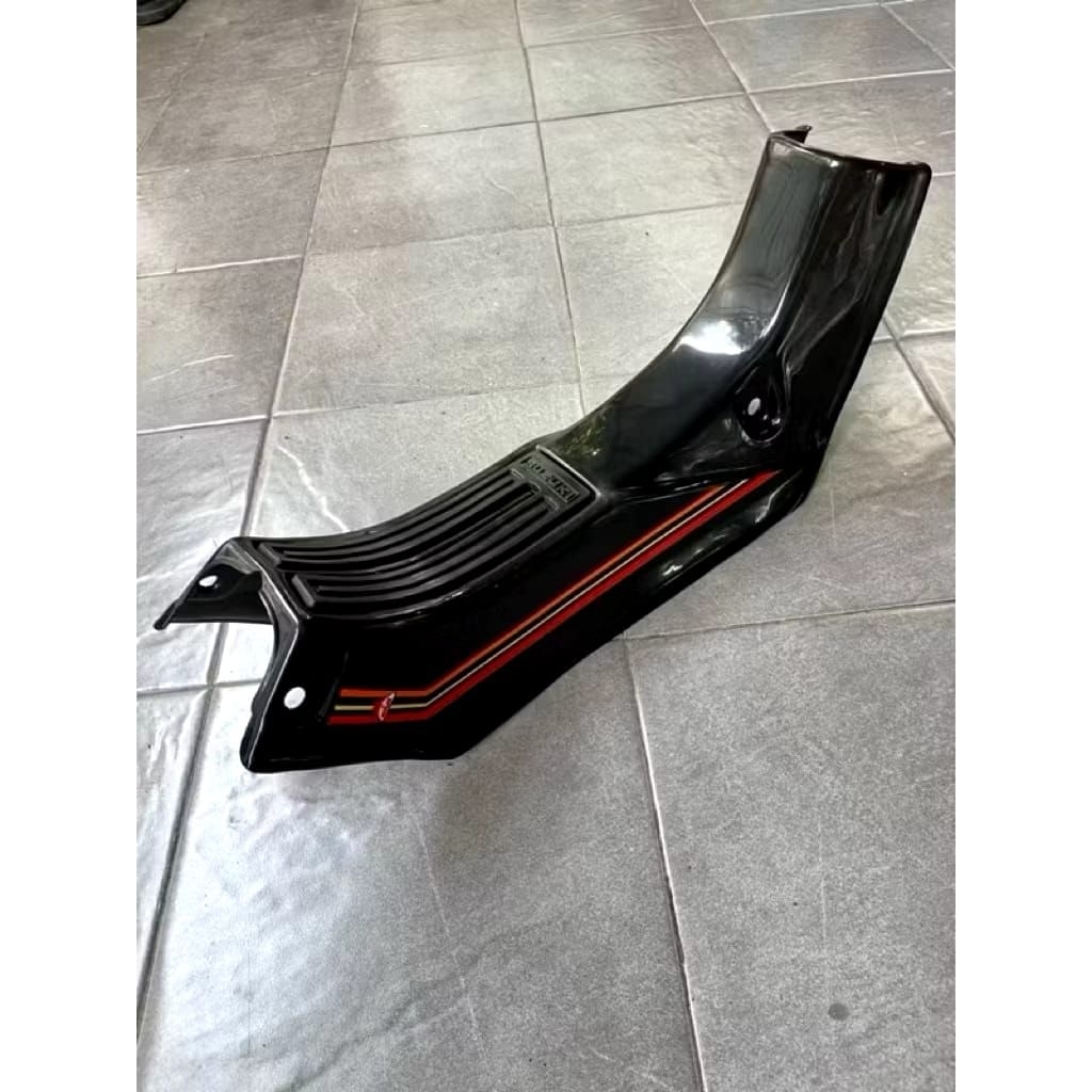 LEGSILD LEGSIL DEK SAYAP TENGAH RC 100 WARNA HITAM