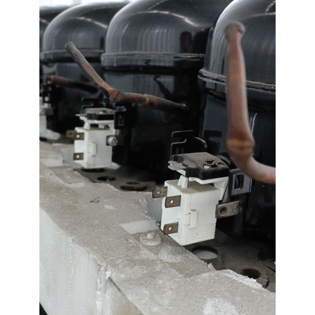 kompresor kulkas 2 pintu 1/6 original polytron,