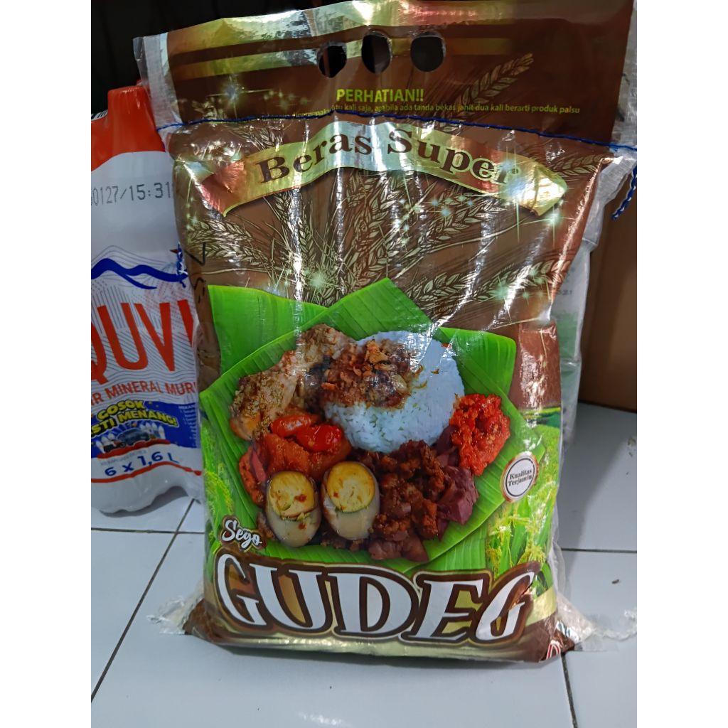 

beras gudeg 5kg,putih mirip beras melon lebih bagus asli bukan beras oplosan