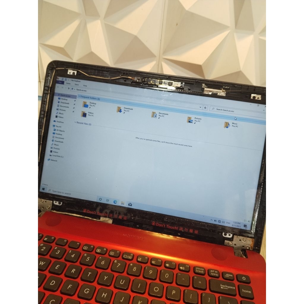 LED LCD LAPTOP 14INC 30 PIN braket atas bawah  Bekas copotan laptop