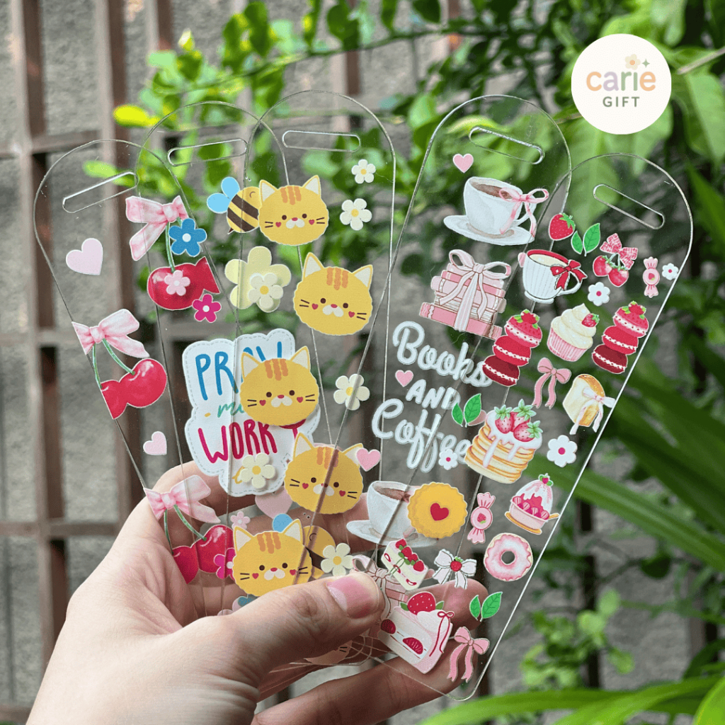 

Carie Gift - Bookmark Aesthetic | Bookmark Coquette | Pembatas Buku Aesthetic | Pembatas Buku Kucing | Bookmart Motif Lucu