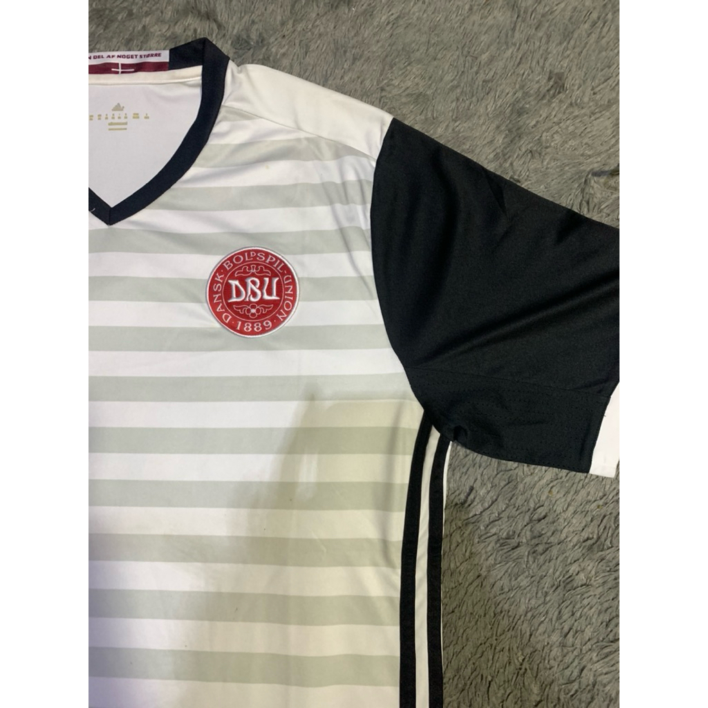 Jersey second away Timnas Denmark 2016