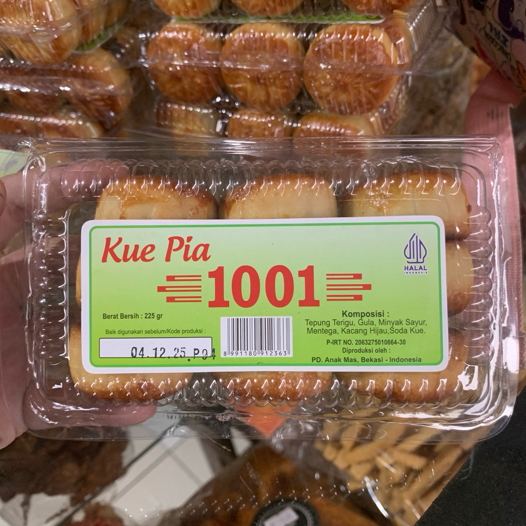 

KUE PIA KACANG HIJAU 1001 HALAL 225 GRAM ISI 9