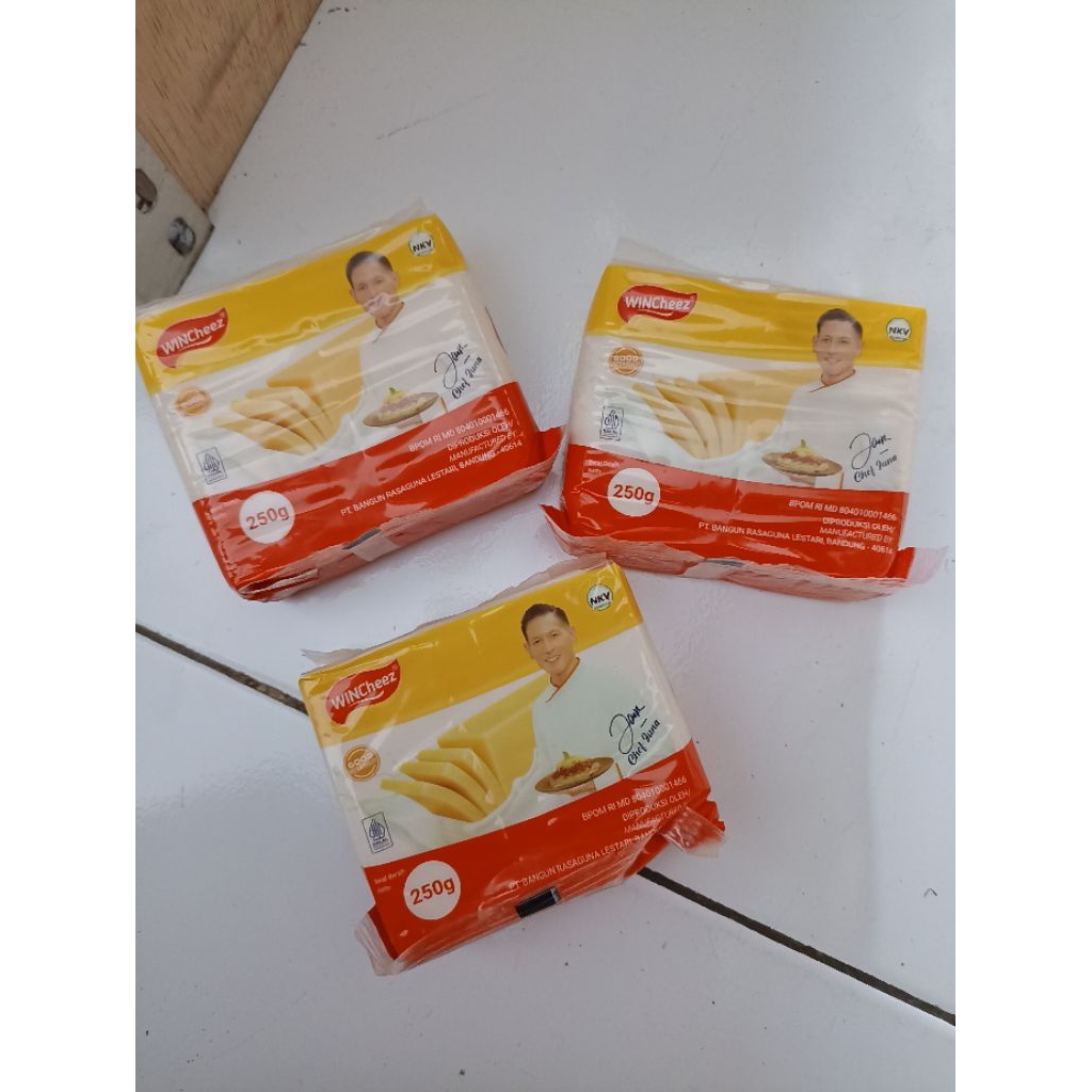 

Keju WinCheez Cheddar 250gr – Keju Olahan Creamy Gurih untuk Roti, Martabak, Kue & Masakan