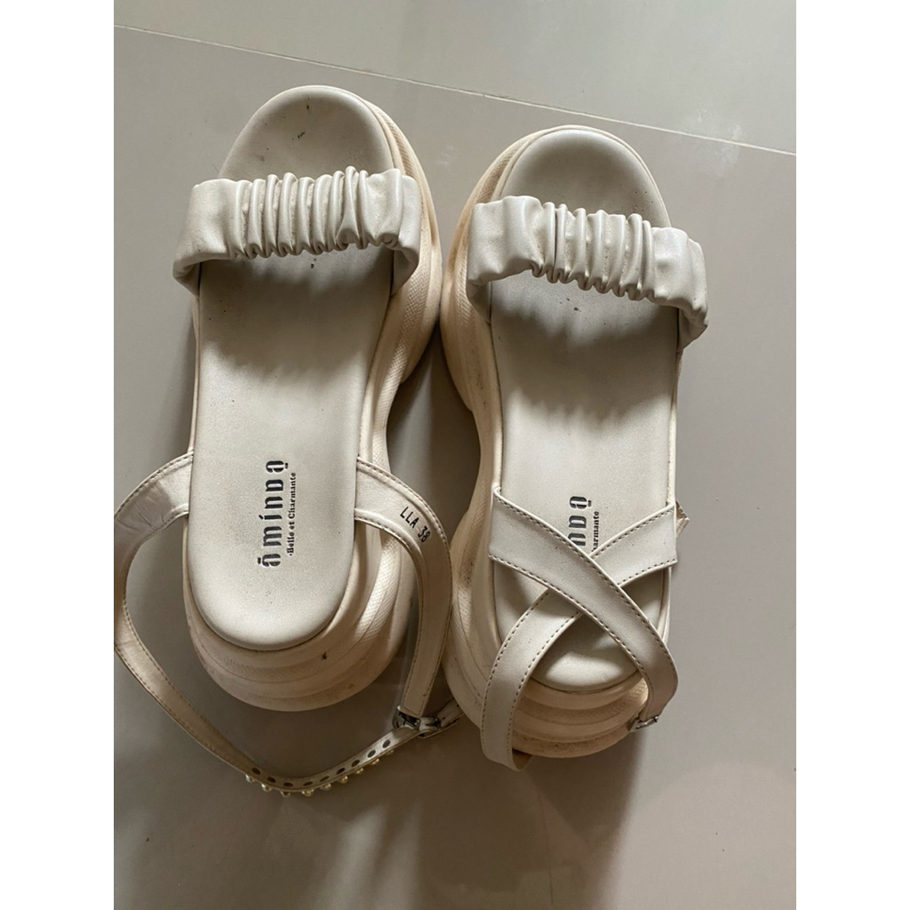 prelove sendal aminda size 38