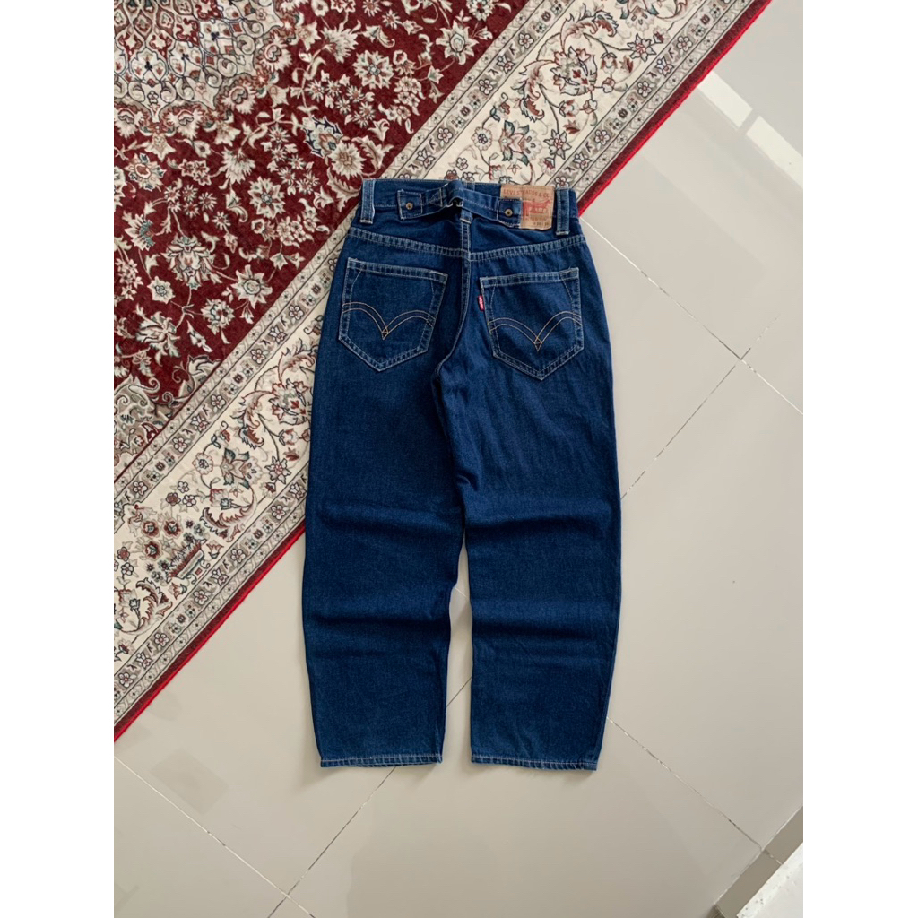 Vintage Lvc 902 Loose Buckle Back Jeans