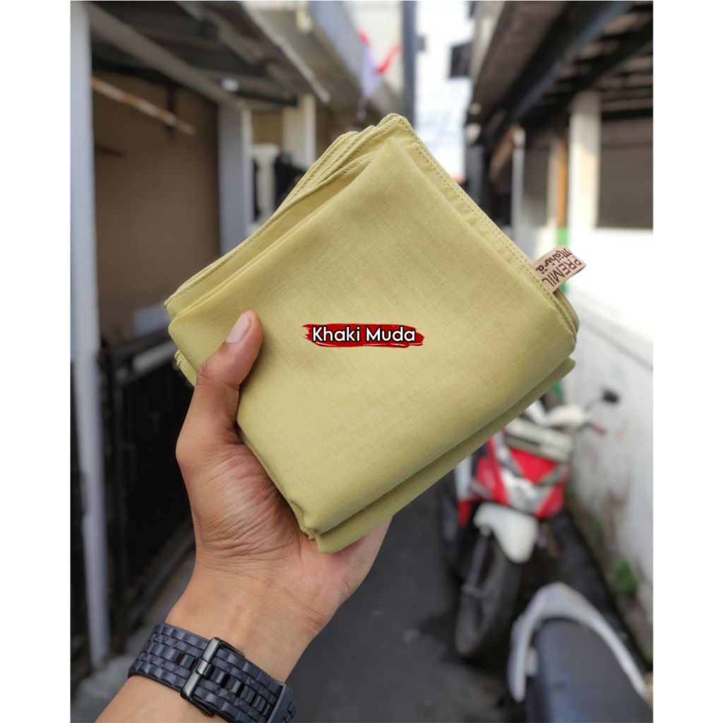 Hijab Segi Empat Paris Premium Warna Khaki Muda Asn Pns / Kerudung Segi Empat Paris Premium