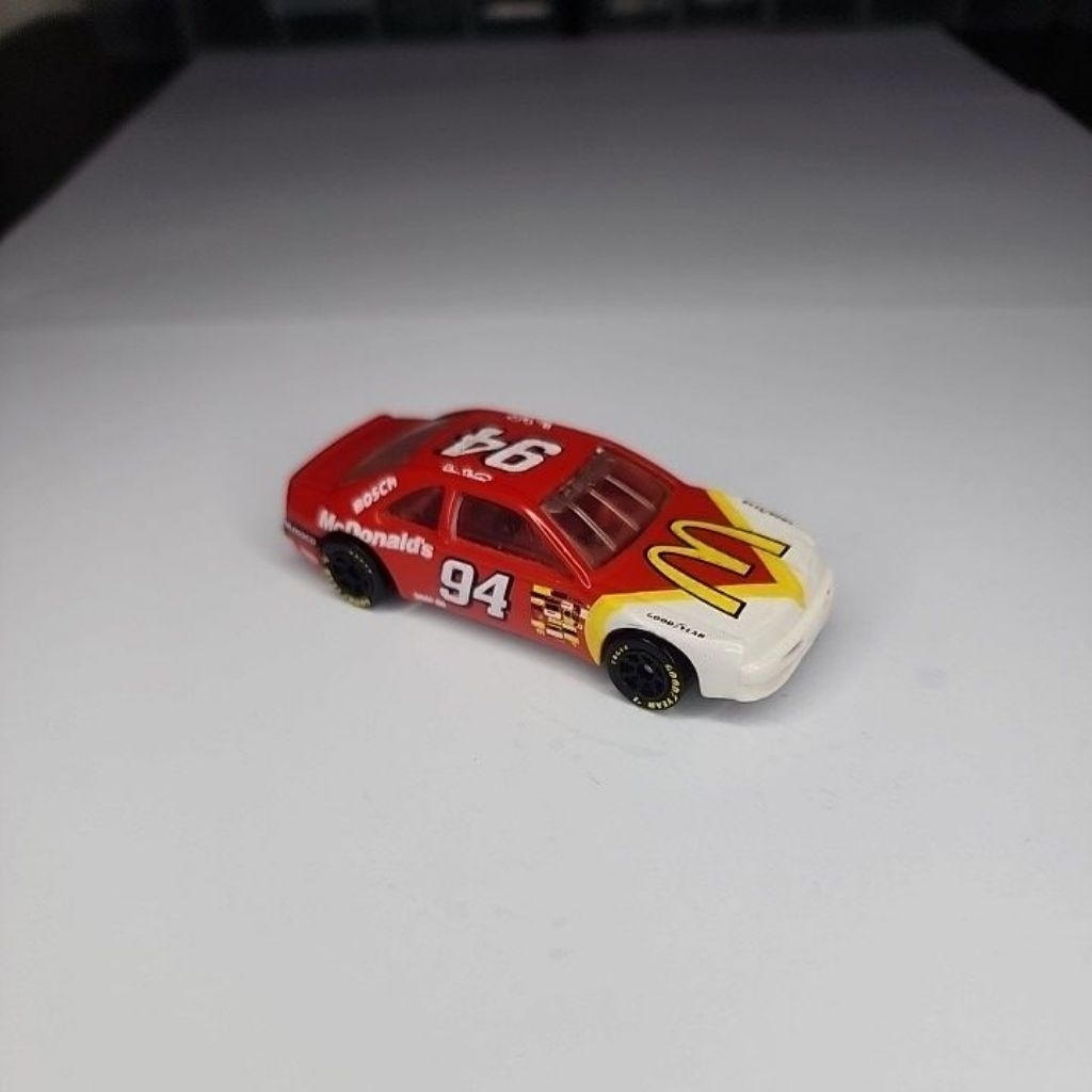 HOT WHEELS NASCAR 94 MCD MERAH
