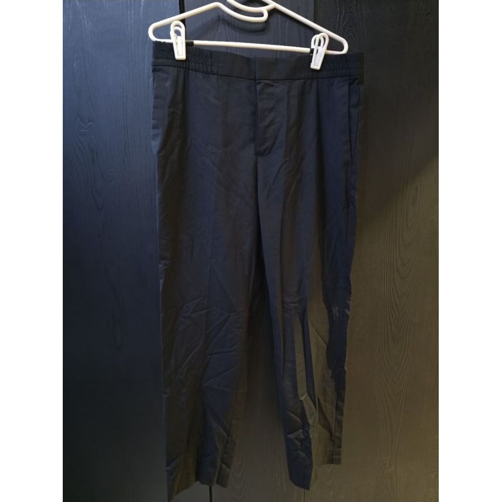 H&M Chino Black Pants. Hot item. 100% original. size 34.  celana panjang pria warna hitam. 2nd