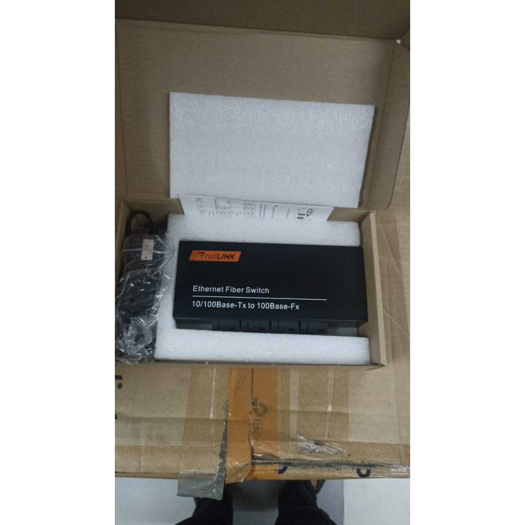 NETLINK Media Converter  2FO - 4LAN POE