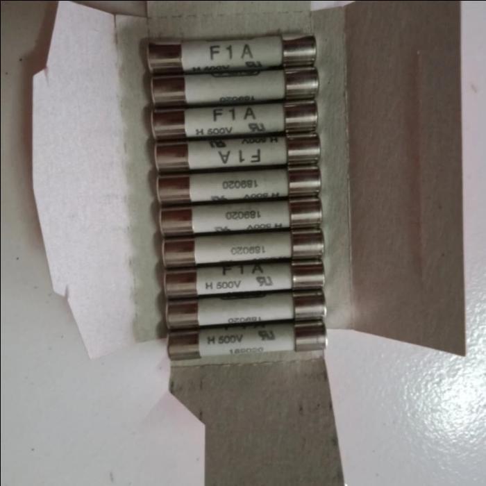 Fuse Keramik 6,3×32 F1A 1A 500V Sekring Keramik 6,3x32 1A 500V