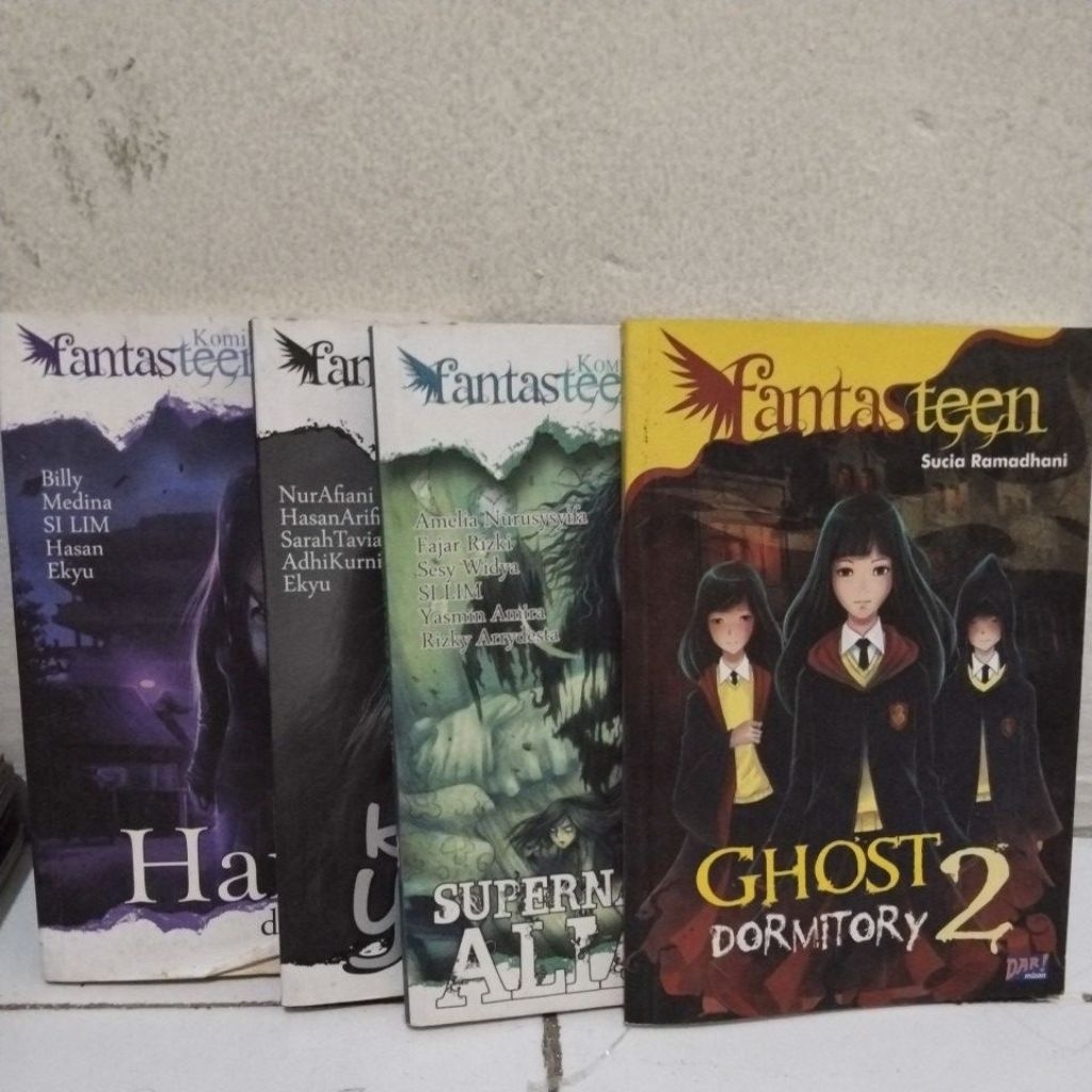 BUKU NOVEL KOMIK FANTASTEEN