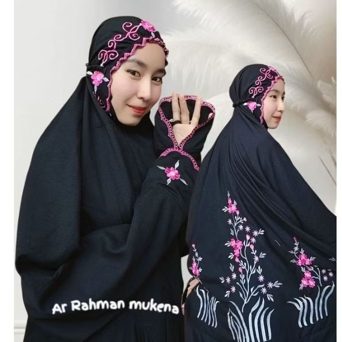 MUKENA DEWASA TERUSAN SANTRI MOTIF BUNGA ILALANG DASAR HITAM
