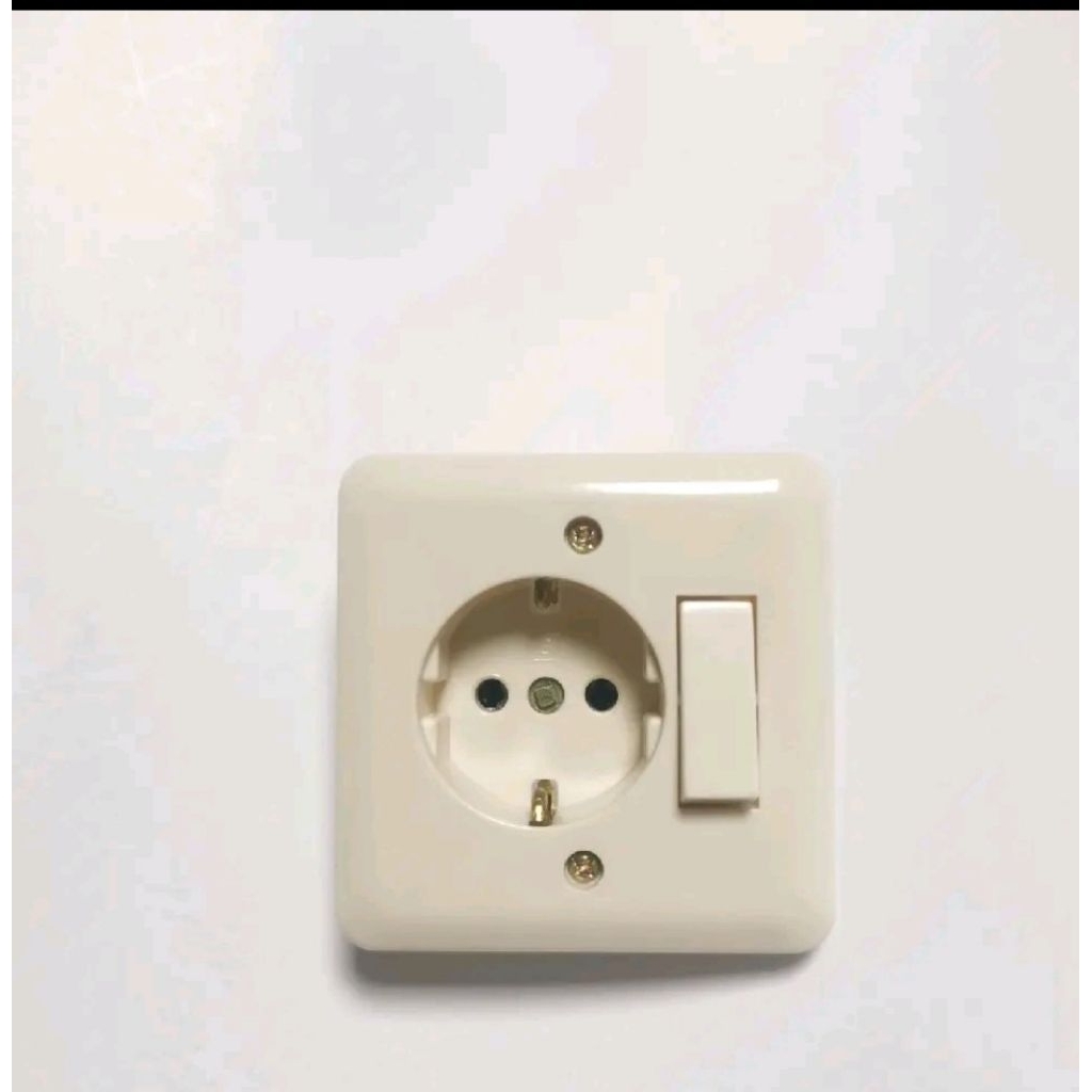 Saklar Stopkontak Broco Stopkontak Saklar Broco Saklar + Stopkontak Broco Stopkontak Switch Broco 52
