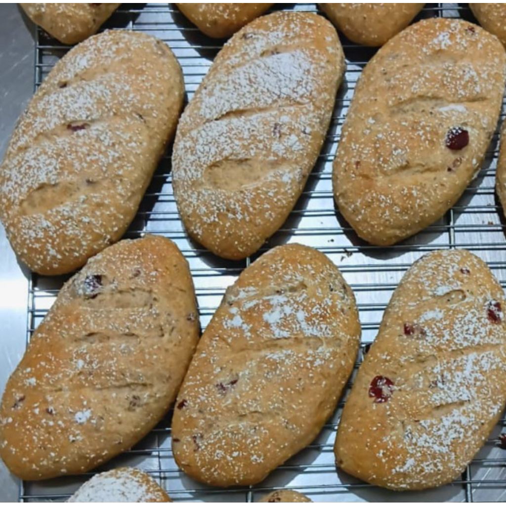 

Roti Gandum Cranberry Cream Cheese