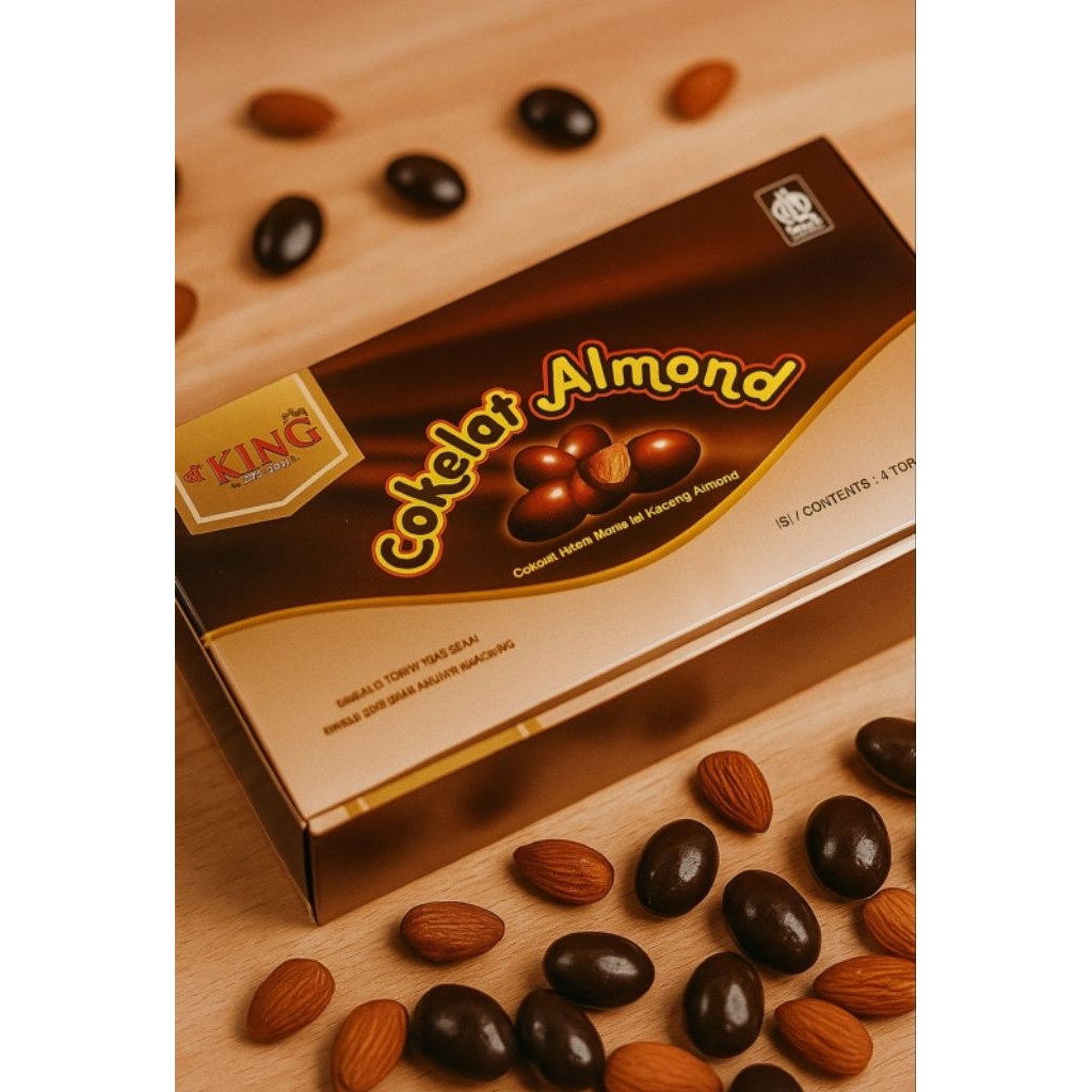 

Coklat Kacang Almond D’king 1 dus isi 4 toples