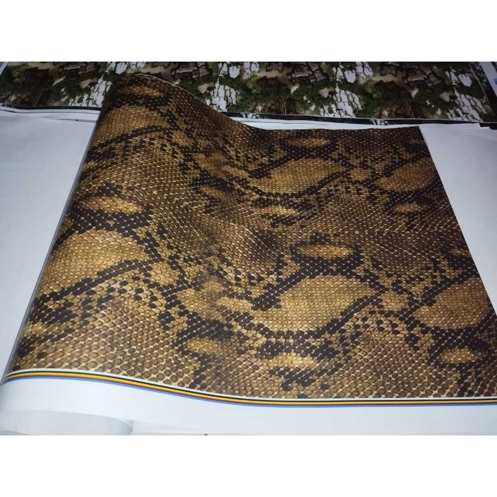 

Stiker Camo Motif Ular Gibug 50x50cm