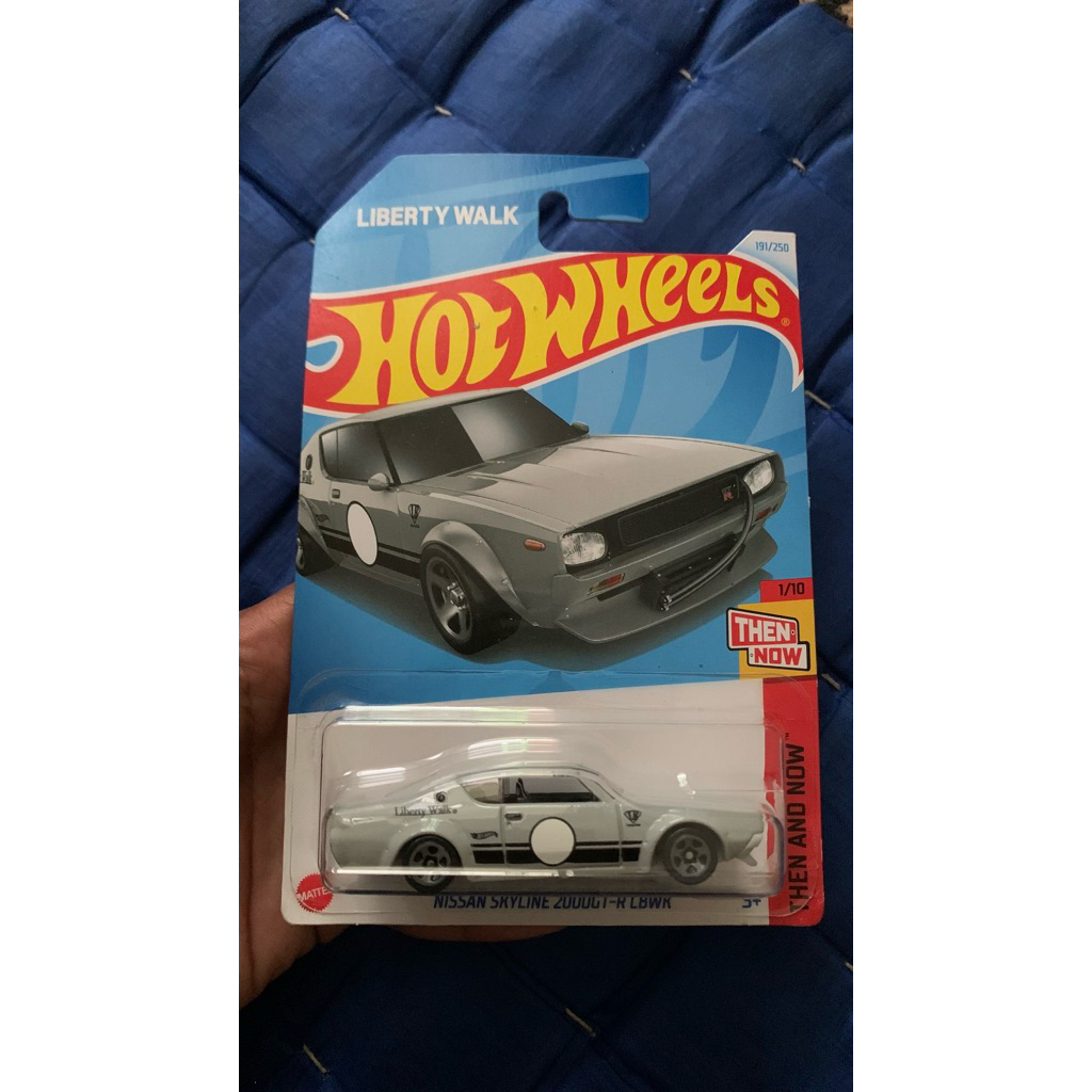Hotwheels LBWK Nissan Skyline 2000GT