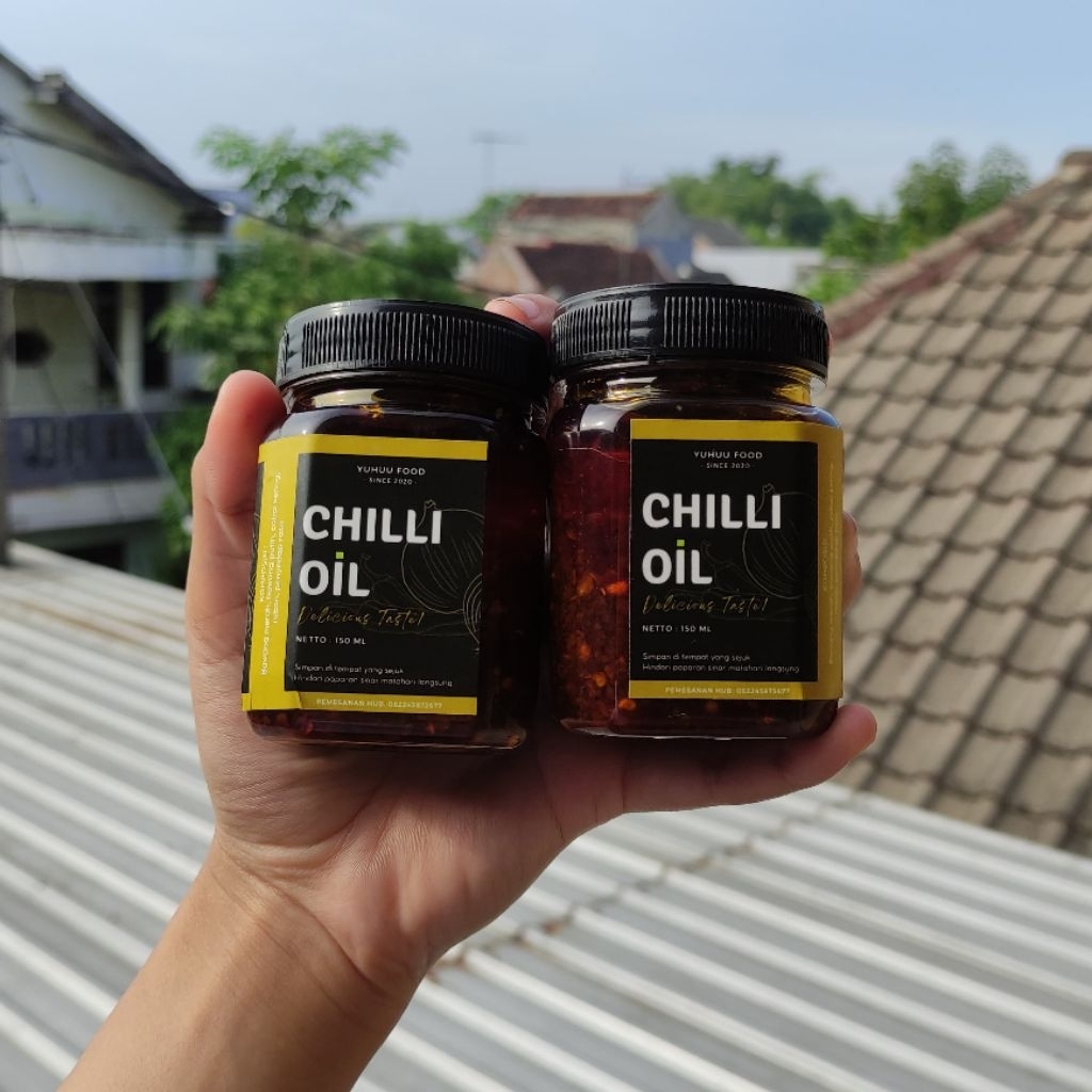 

CHILLI OIL VIRAL BY YUHUU FOOD CHILLI OIL SAMBAL PEDAS GURIH