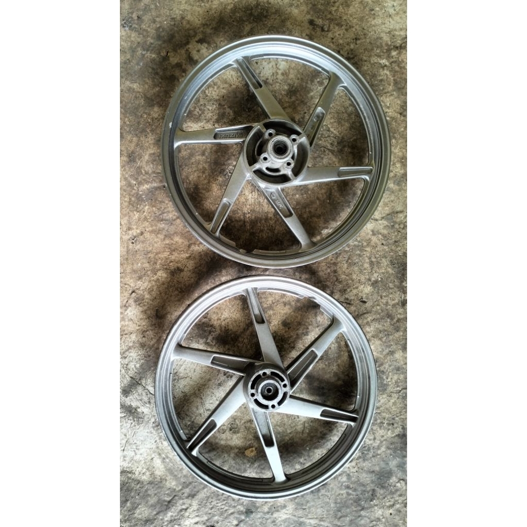 Velg pelek suzuki Satria 2tak hiu lscm lumba