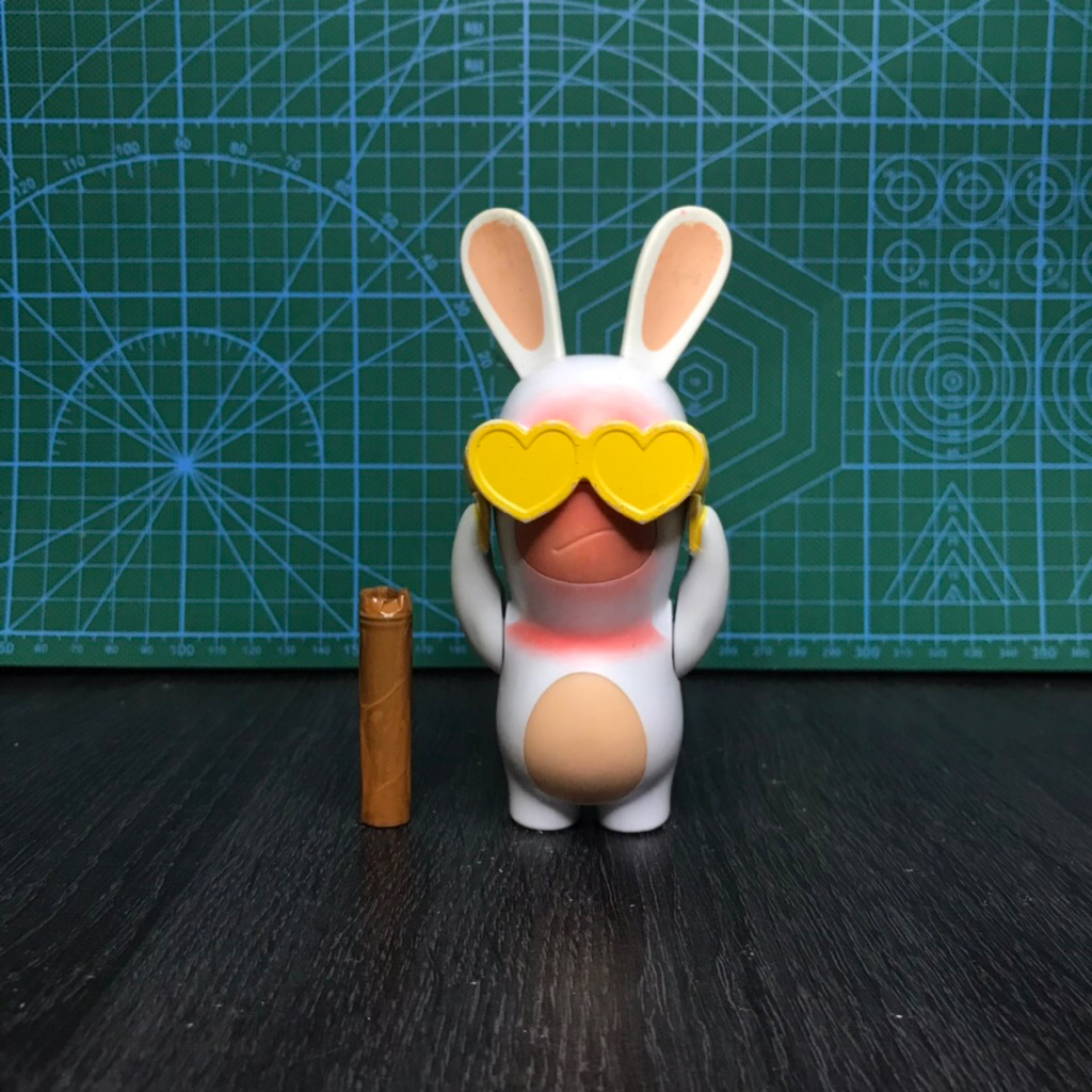 Mainan Preloved Rabbids Invasion with SunGlasses Figure Ubisoft Entertainment