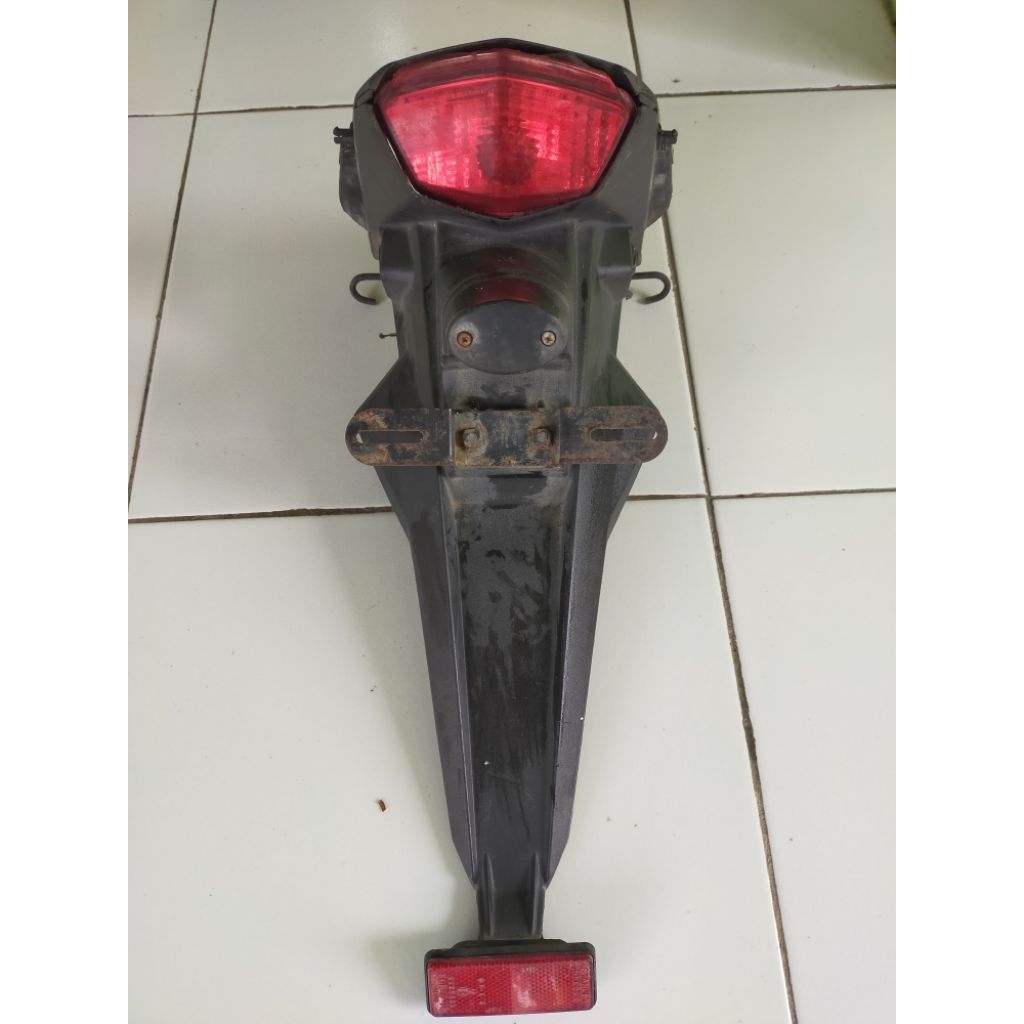 Spakbor belakang Ninja 250 karbu original copotan