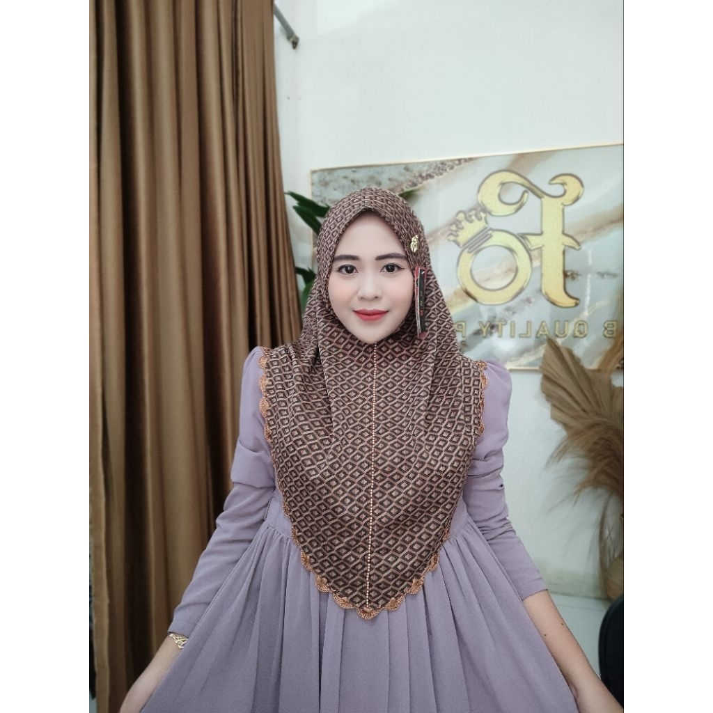 Hijab instan fo Alifa motif civron