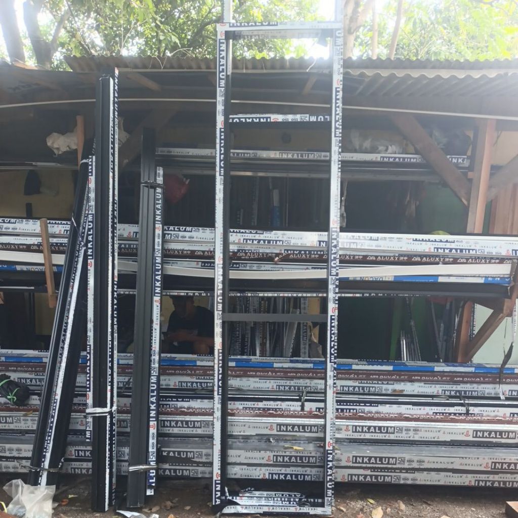 Kusen dan Pintu Alumunium