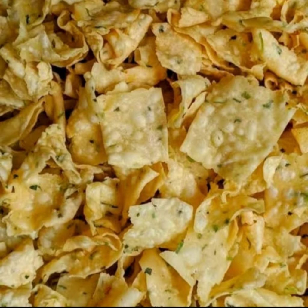 

snack makanan ringan/kue moment lebaran/cemilan keripik aceh 250gr 500gr-1kg