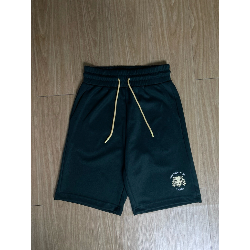 H&M short pants the twenty two tigers