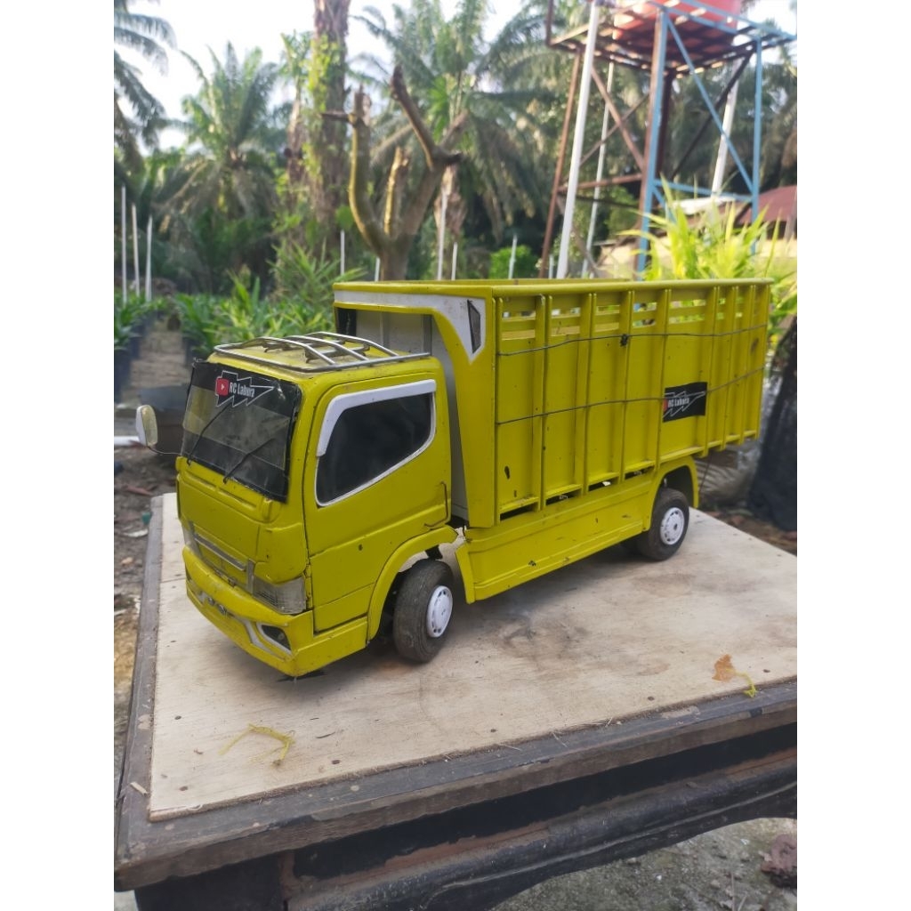 Rc truk canter non elektrik seken skala 12