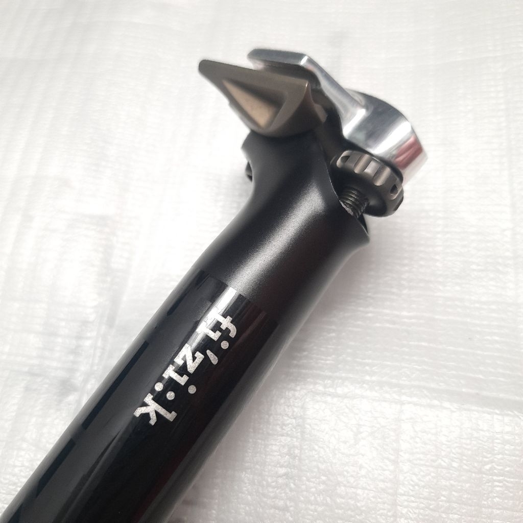 Seatpost Fizik Cyrano 30.9 mm Diameter 330 mm Length - Seatpost Fizik Cyrano 30.9mm