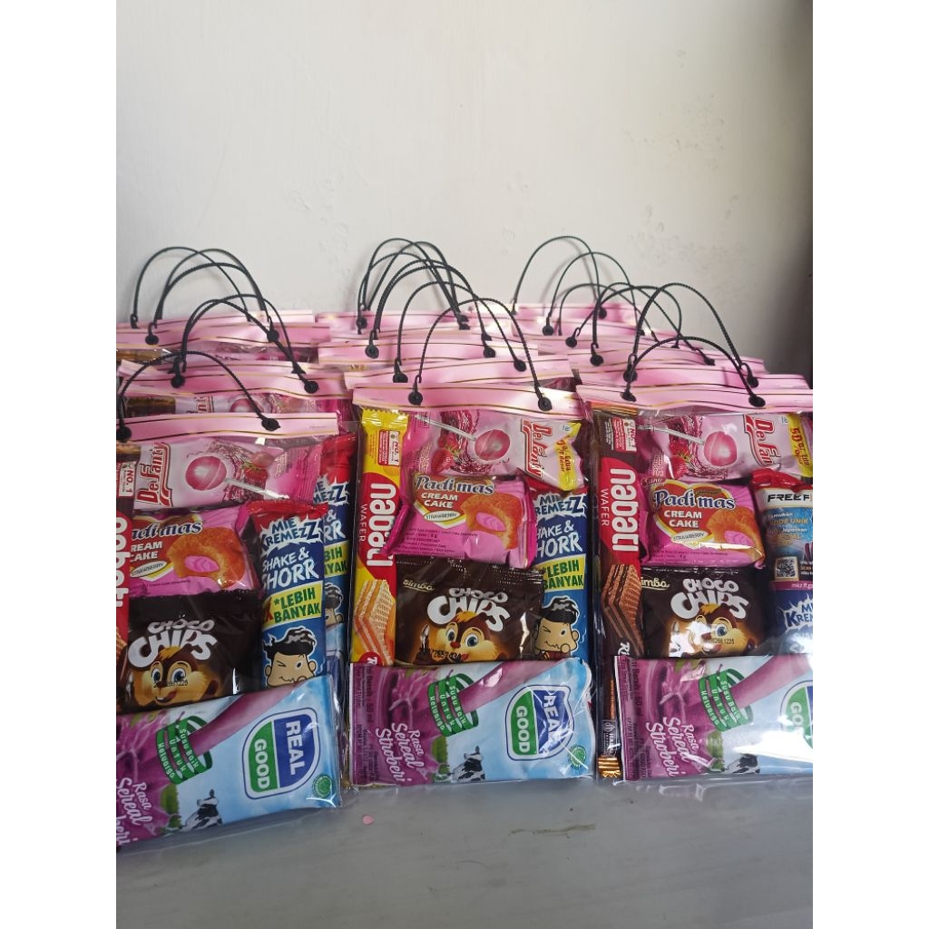 

snack ulang tahun anak harga 1paket 10 kantong