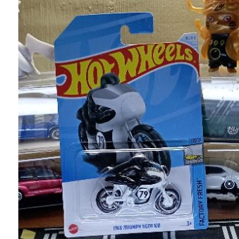 Hot wheels 1966 triumph tiger 100