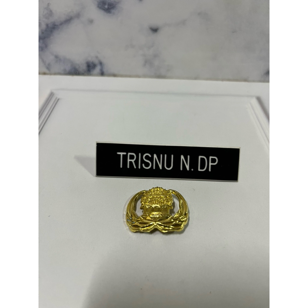 

nametag akrilik dan pin korpri / paketan / satuan