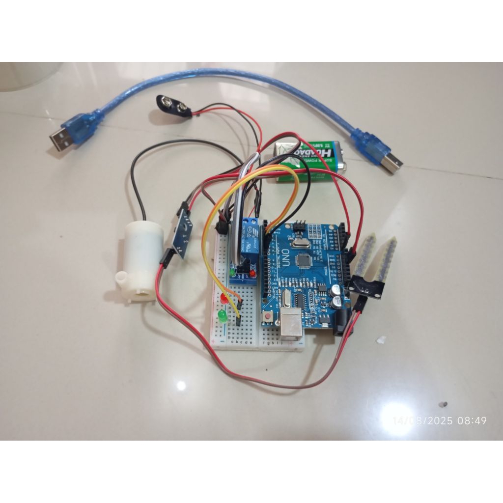 prototype sistem penyiraman tanaman otomatis arduino iot kelembaban tanah soil moisture sensor